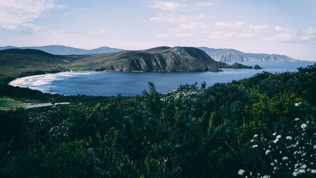 The pristine environment of Bruny Island is home to glistening bays and sandy beaches (Credit: Credit DanColthorpe/Getty Images) The pristine environment of Bruny Island is home to glistening bays and sandy beaches (Credit: Credit DanColthorpe/Getty Images)