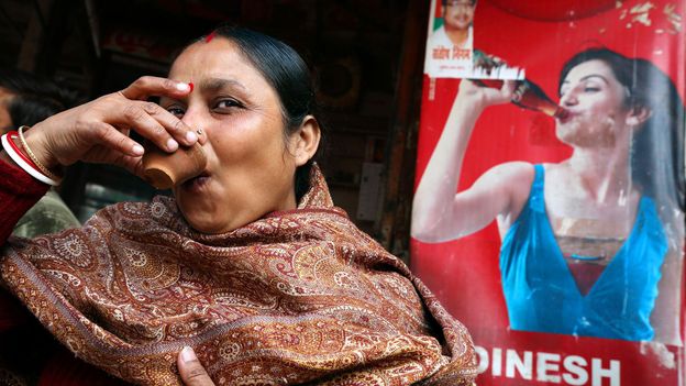 Will Coronavirus end India’s tapri chai culture? - BBC Worklife