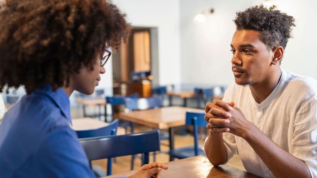 How 'linguistic mirroring' can make you more convincing - BBC Worklife