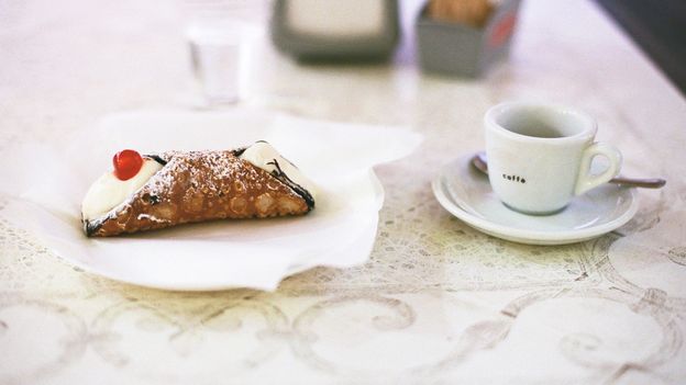 Today, the most "authentic" cannoli can arguably only be found in a few Sicilian cafes (Credit: Credit: Mary Gaudin/Getty Images)