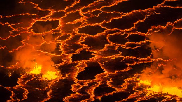 BBC - Travel - Africa's deadly 1000C fire lake