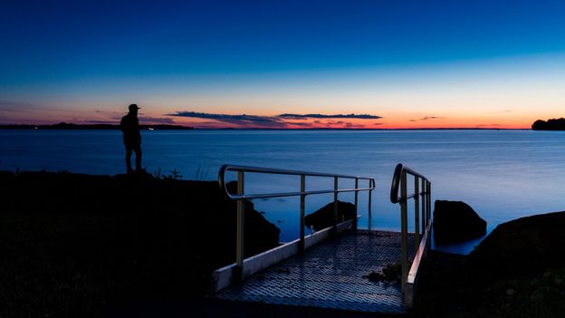 Lillördag: Sweden's workers de-stress with 'Little Saturday' - BBC Worklife