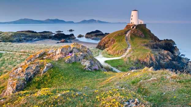 BBC - Travel - The untranslatable word that connects Wales