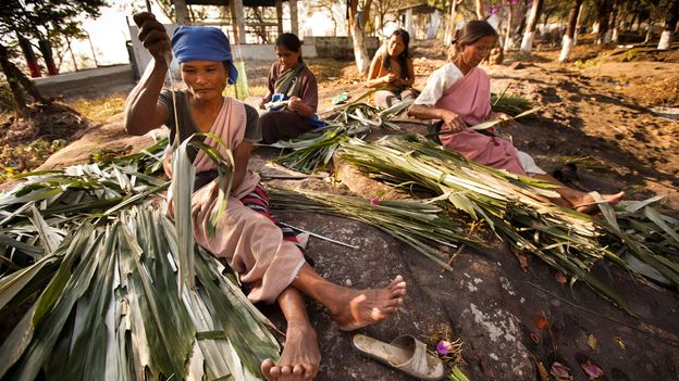 In Khasi society, wealth, property and names are passed down from mother to daughter (Credit: Credit: craft images/Alamy) In Khasi society, wealth, property and names are passed down from mother to daughter (Credit: Credit: craft images/Alamy)