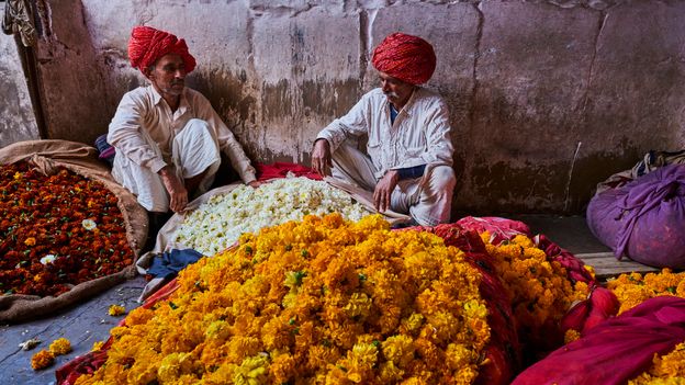 Travellers can experience paisa vasool at markets and bazaars across the nation (Credit: Credit: Tuul & Bruno Morandi/Getty Images) Travellers can experience paisa vasool at markets and bazaars across the nation (Credit: Credit: Tuul & Bruno Morandi/Getty Images)
