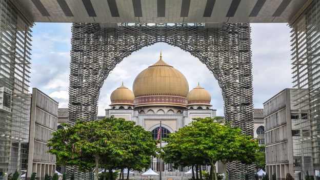Putrajaya: The capital city you've never heard of - BBC Travel