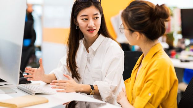 The problem with losing 'osmosis learning' - BBC Worklife