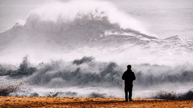 How a Portuguese fishing village tamed a 100ft wave