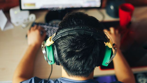 How top esports talents are plucked from obscurity - BBC Future