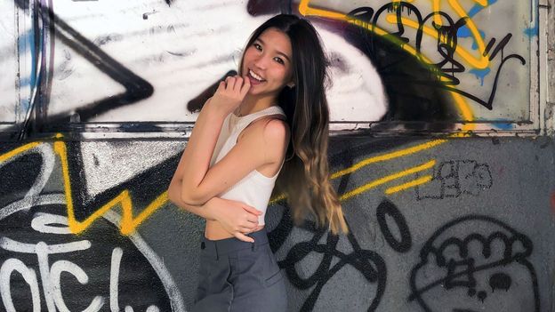 The jobseekers boosting their applications with video CVs - BBC Worklife