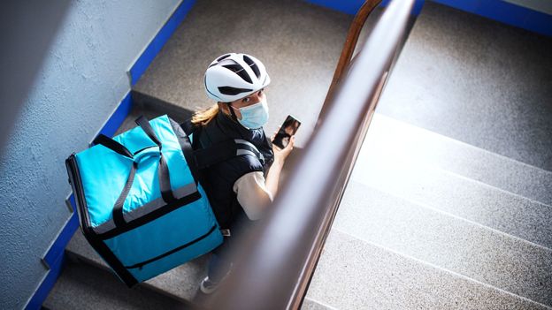 Why gig work is so hard to regulate - BBC Worklife