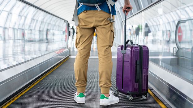 The workers taking on new 'super commutes' - BBC Worklife