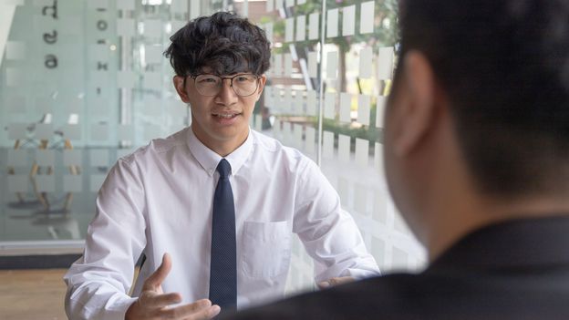 The over-qualified workers struggling to find a job - BBC Worklife