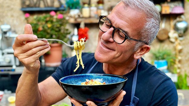 A Roman celebrity chef's guide to the best carbonara in his hometown