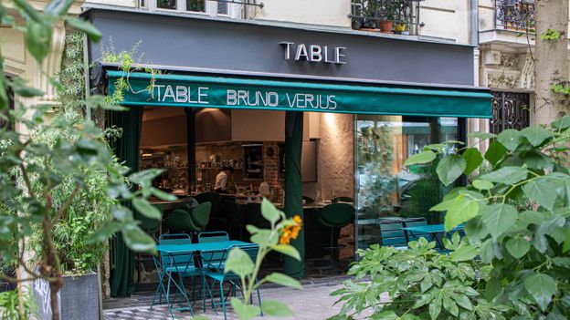 Where a celebrity chef eats in Paris