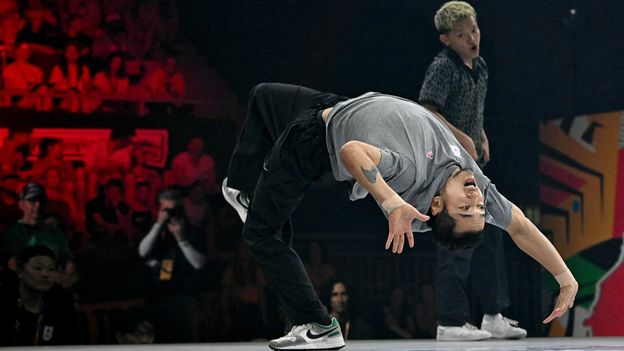 The Physics Behind Breakdancing at the 2024 Olympics
