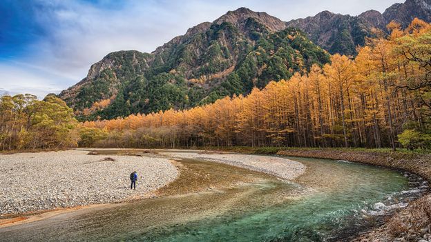 Kamikochi: Japan’s car-free town that autumn hikers love