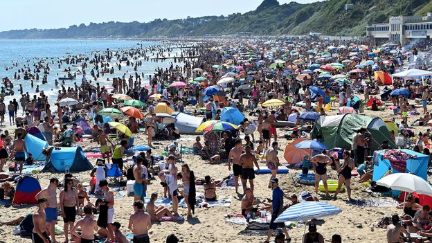 Covid 2020 The Packed Covid Beach Described As Armageddon 