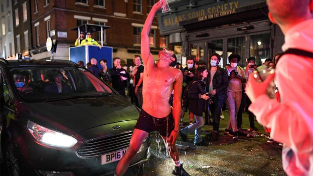https://ychef.files.bbci.co.uk/624x351/p0lt3932.jpg