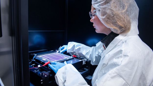 Perovskite: The 'wonder material' that could transform solar
