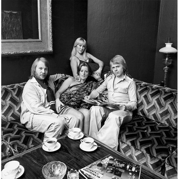 After winning a national talent contest in 1967, Frida released solo singles on EMI; at 18, Agnetha had a number-one record in Sweden with a self-composed song (Credit: Alamy)