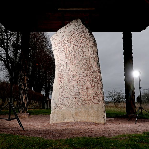 'Do you love me?': The Viking messages unearthed on Sweden's rune ...
