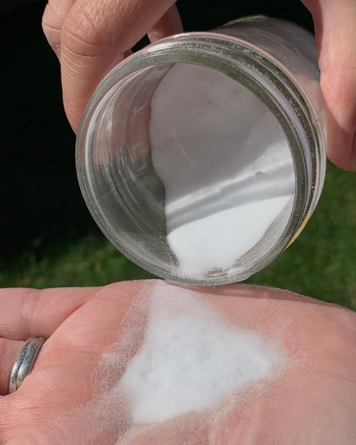 Tiny powder-like beads could increase the reflectivity of Arctic ice, to reflect more of the Sun's warmth back into space (Credit: Susan Kramer/Arctic Ice Project)