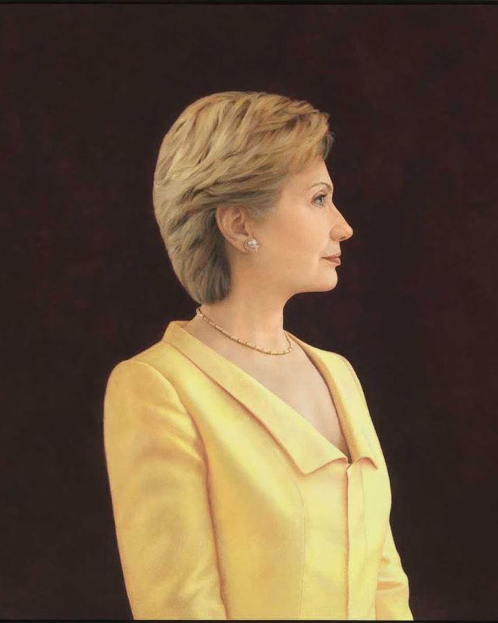 Hillary Clinton's supporters saw in her portrait a woman confident in her self-worth and ability (Credit: Ginny Stanford/ NPG/ Smithsonian Institution)