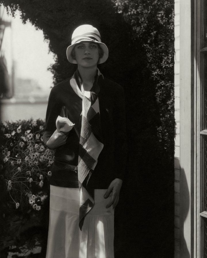 A Feminist Icon? The Historical Leadership of Coco Chanel