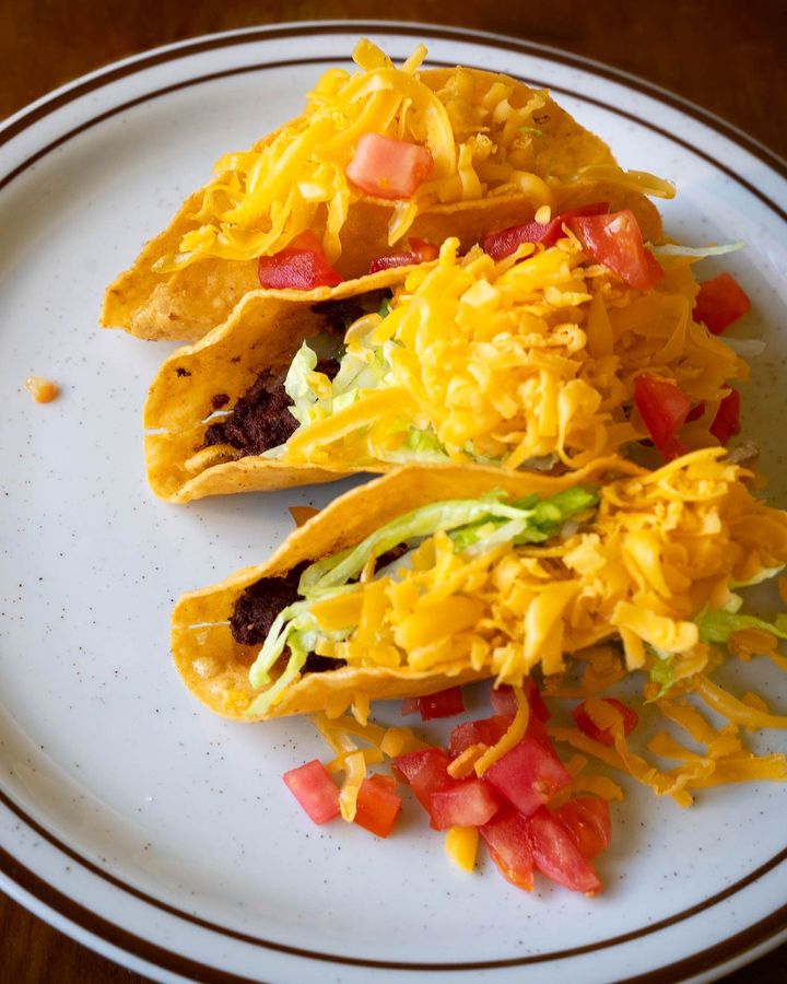 Mitla Cafe made the US' first hard-shell tacos – with ground beef, cheddar cheese, tomatoes and iceberg lettuce (Credit: Ivana Larrosa)