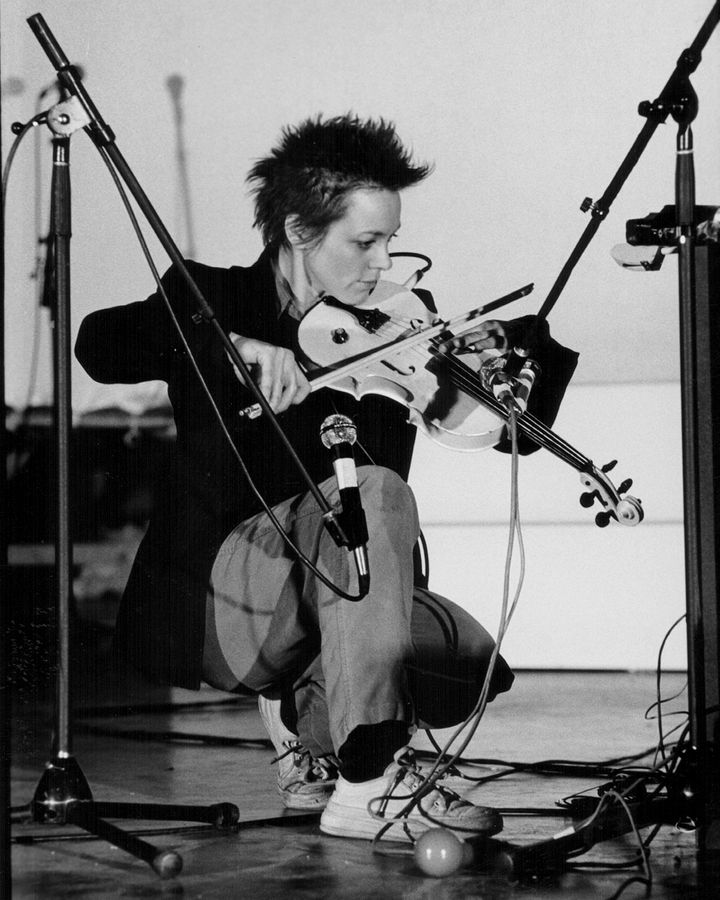 Laurie Anderson has invented a tape-bow violin that uses recorded magnetic tape on the bow instead of horsehair and a magnetic tape head in the bridge (Credit: Getty Images)