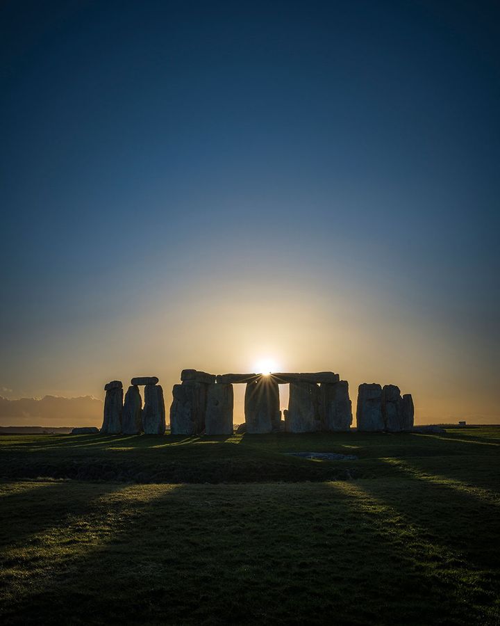 Stonehenge: Did ancient 'machine' move stones from Wales? - BBC News