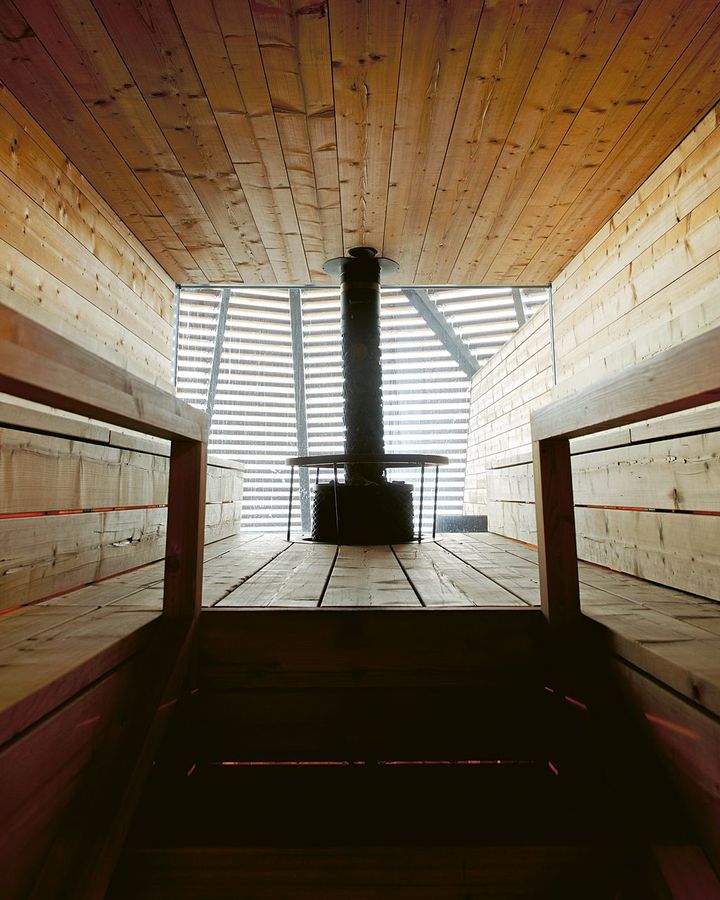 La sauna pública Löyly en Helsinki, Finlandia. Aparece en el libro Sauna – The Power of Deep Heat (Crédito: Maija Astikainen)