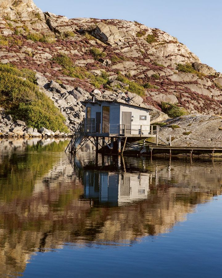 La sauna del puerto pesquero de Björnholmen en Suecia está ubicada en un embarcadero en el Mar del Norte (Crédito: Maija Astikainen)