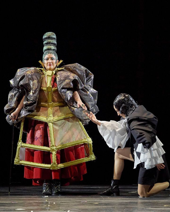 The Bloomsbury aesthetic influenced the costumes by Rei Kawakubo for 2019's Orlando at the Vienna State Opera (Credit: Weiner Staatsoper / Michael Poehn)