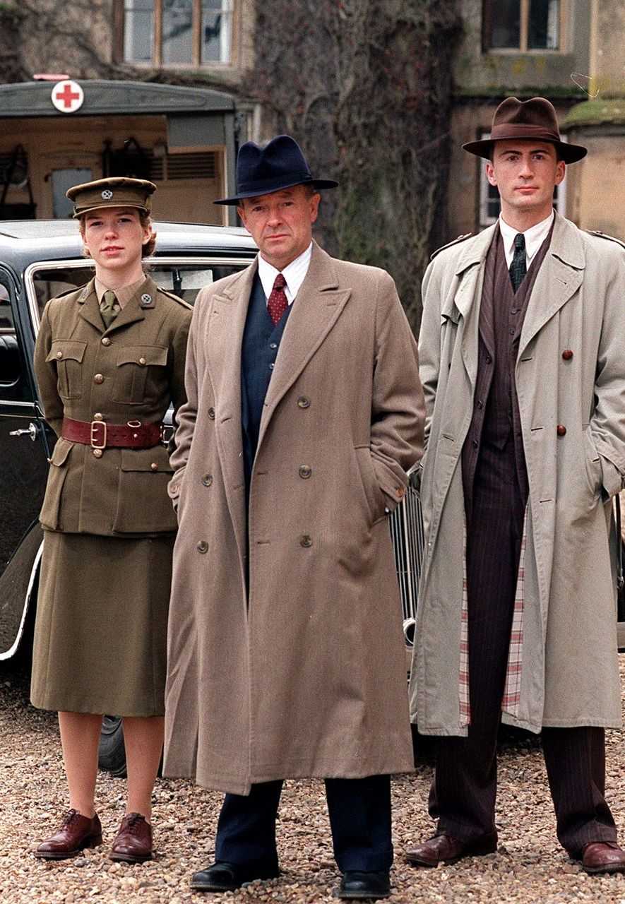 The show's central crime-busting trio are Detective Chief Superintendent Christopher Foyle, Sergeant Paul Milner and police driver Samantha Stewart (Credit: Shutterstock)