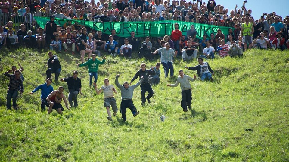 Cheese-Rolling Gloucestershire | A year of great events | BBC StoryWorks