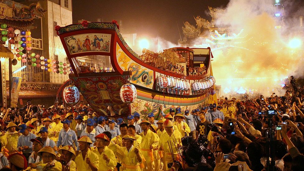 Taiwan's boat burning festival - BBC Travel