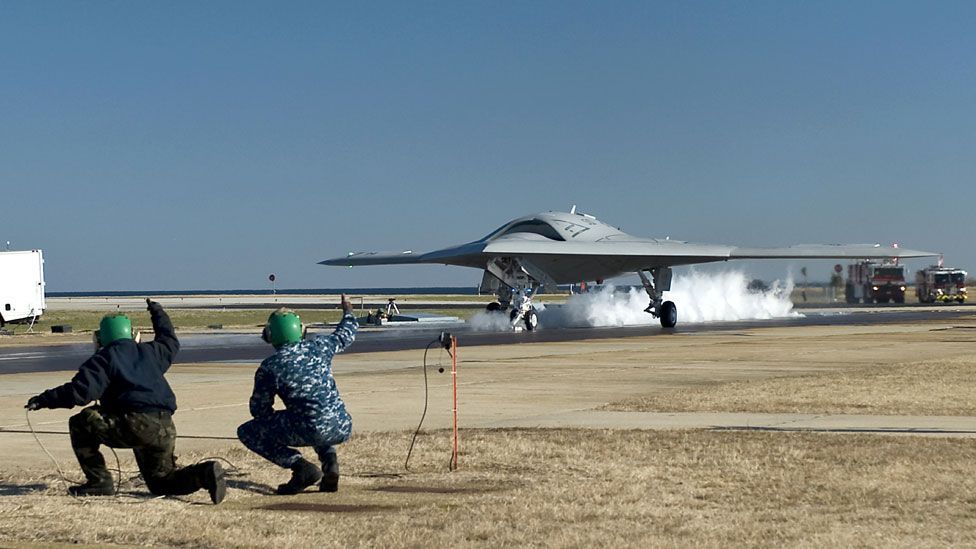 The flight tests included so-called “assisted take-offs” using a catapult system similar to those used onboard aircraft carriers. (Copyright: US Navy) The flight tests included so-called “assisted take-offs” using a catapult system similar to those used onboard aircraft carriers. (Copyright: US Navy)