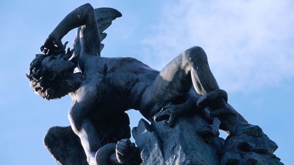 Ricardo Bellverâs Monument to The Fallen Angel is in Madridâs El Parque del Buen Retiro. (Guy Moberly/LPI)