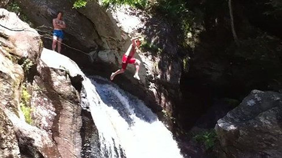 The secret swimming holes of Vermont - BBC Travel