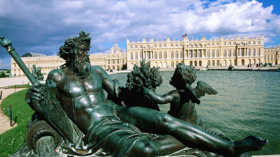 In Versailles, Visionary Sculptures and Royal Intrigue