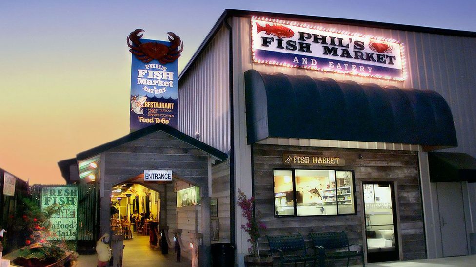 Phil's Fish Market, California, Moss Landing, seafood, cioppino, beach Phil's Fish Market, California, Moss Landing, seafood, cioppino, beach