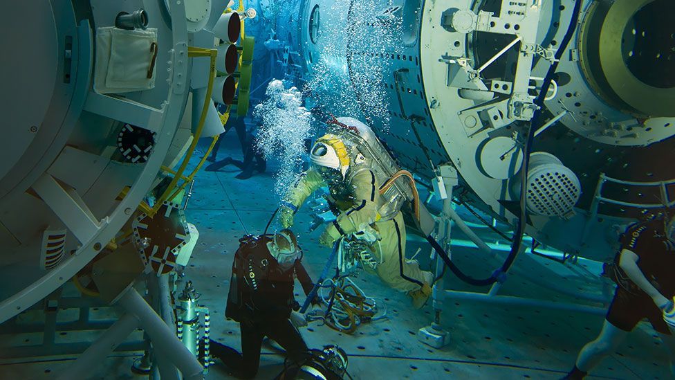 Russian cosmonaut Oleg Artemyev is pictured in a pre-flight underwater training session in a pool at the Gagarin Cosmonauts' Training Centre in Star City. (AFP/Getty Images) Russian cosmonaut Oleg Artemyev is pictured in a pre-flight underwater training session in a pool at the Gagarin Cosmonauts' Training Centre in Star City. (AFP/Getty Images)