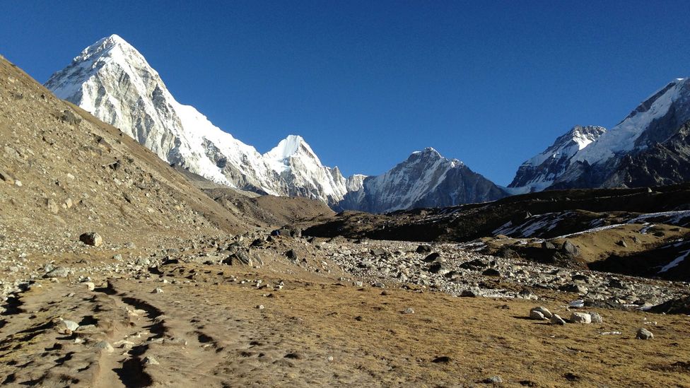 Everest's growing problem - BBC Travel