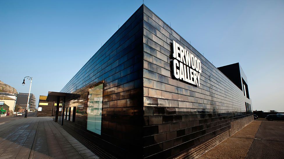 Jerwood Gallery, Hastings (Parker Photography/Alamy) Jerwood Gallery, Hastings (Parker Photography/Alamy)