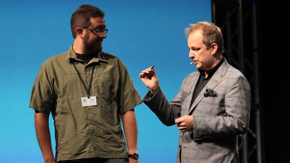 apollo robbins pickpocket apollo robbins pickpocket