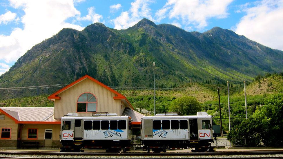 Pulling up to Lillooet Station. (John Lee) Pulling up to Lillooet Station. (John Lee)