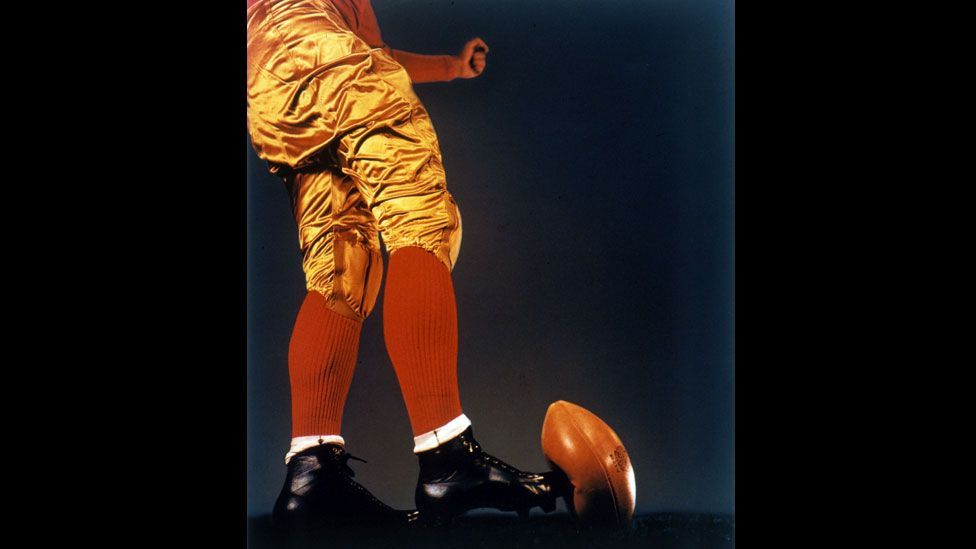 Edgerton's stroboscope allowed him to freeze anything from a hummingbird's wings to a football being kicked. (Harold Edgerton Archive, MIT)