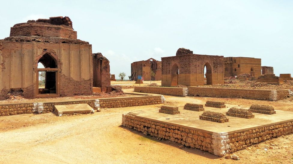 Monuments in the Samma cluster. (Urooj Qureshi)